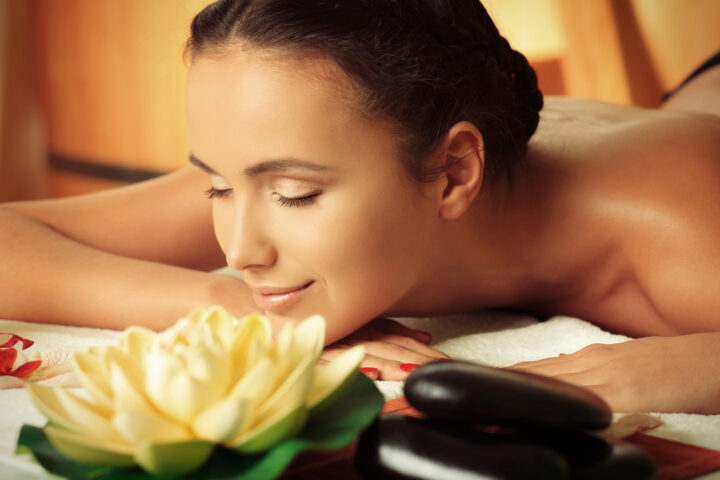 Schulter-Nacken-Kopf-Massage